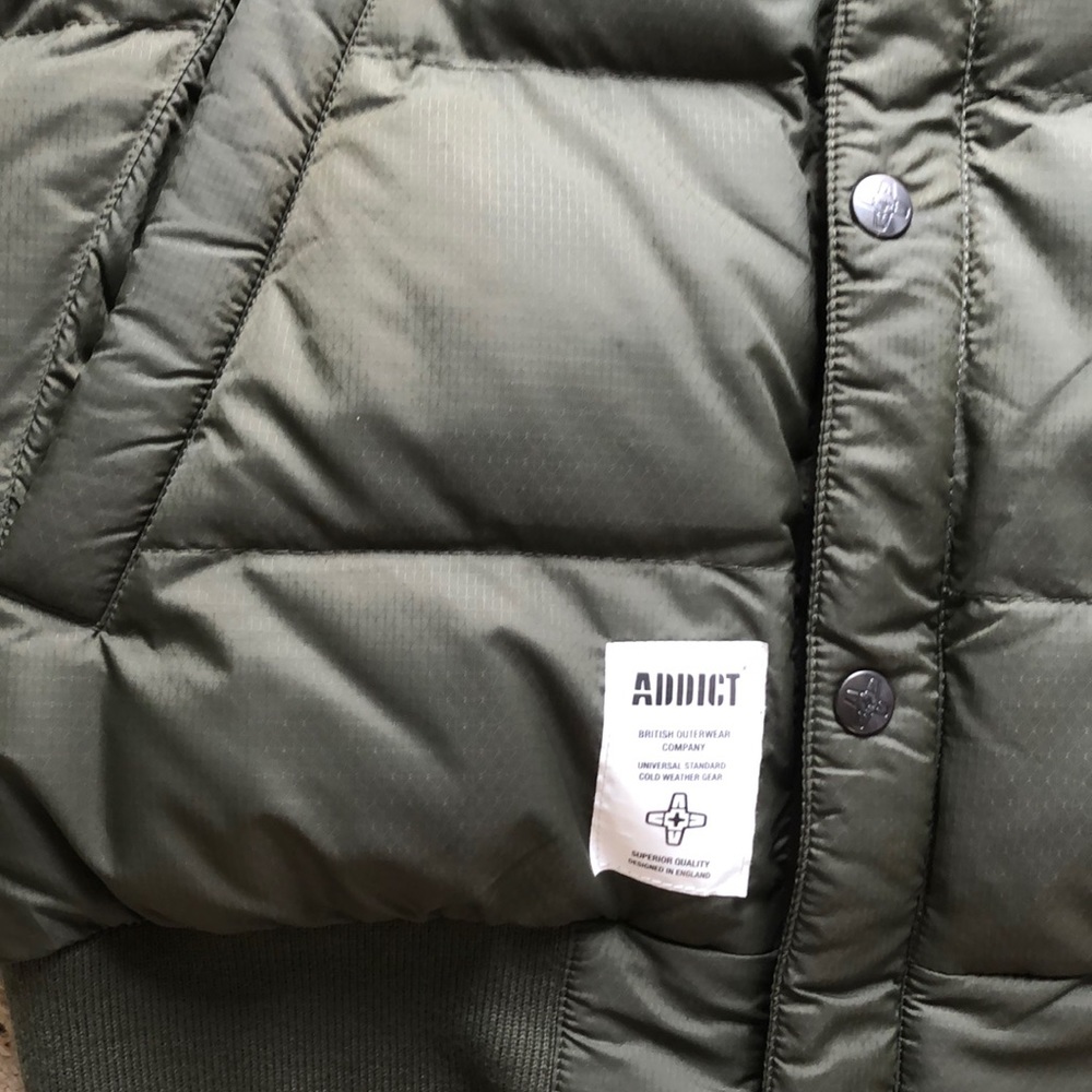 Addict Vest - Picture 2 of 3
